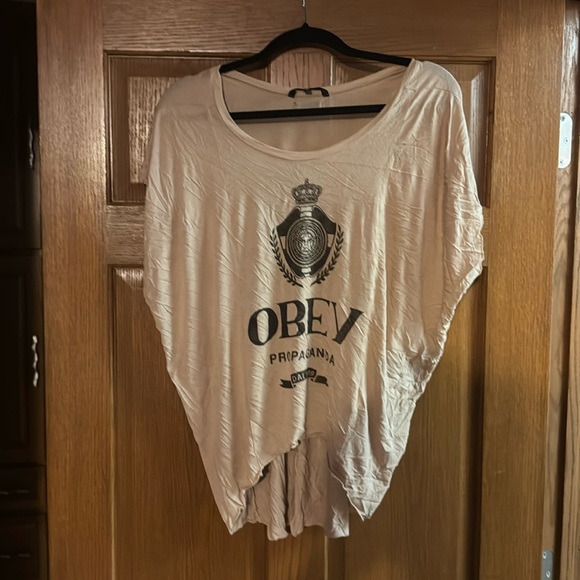 Cute flowy Obey short sleeved! - Picture 1 of 6